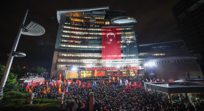 CHP Genel Merkezi'nde tahliye gerginliği
