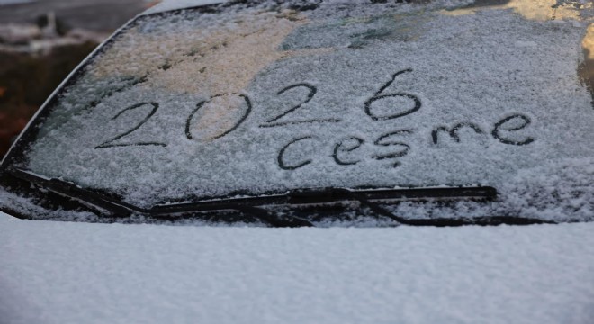 Ççeşme'de yeni yılın ilk gününde kar sürprizi!