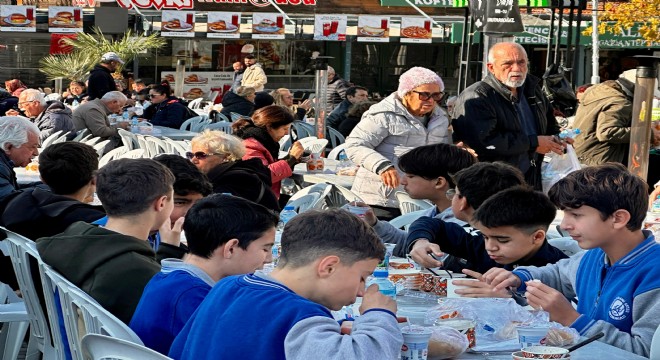 Çeşme Belediyesi'nden Durbay için Hayır yemeği!