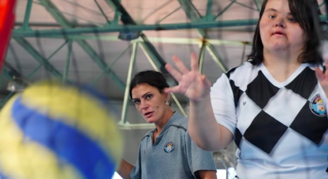 Çeşme'de engelsiz spor eğitimleri!