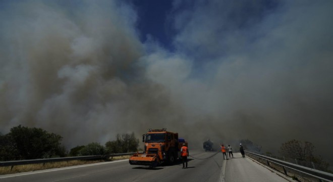 İzmir'in dört bir yanı alevlere teslim