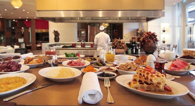 Restoranlarda servis ücreti, masa ücreti yasaklandı