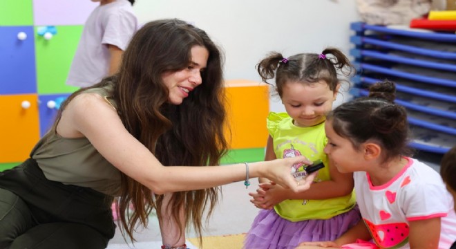 Başkan Denizli'den çocuklara ziyaret