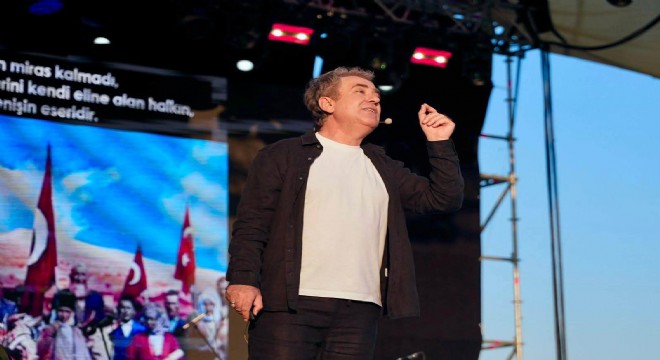 Sinan Meydan Ilıca'da Atatürk'ü anlattı